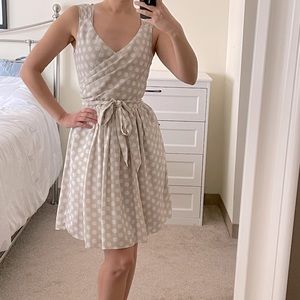 EXPRESS beige cream and white polka dot summer wrap dress Size 4